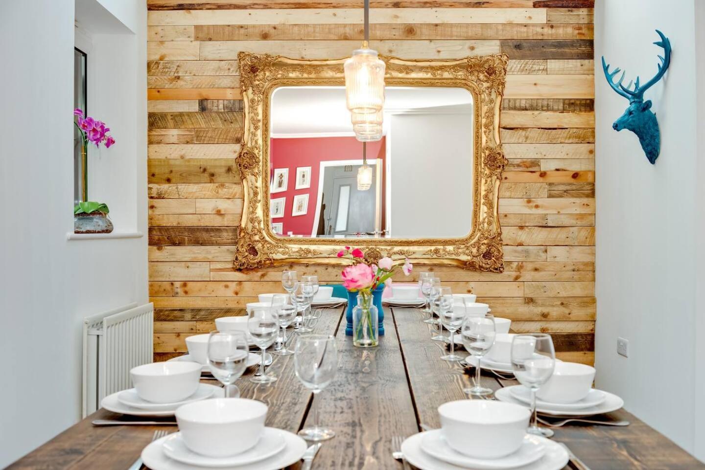 Big Boutique Champagne Bar & Roof Terrace! Holiday home Brighton