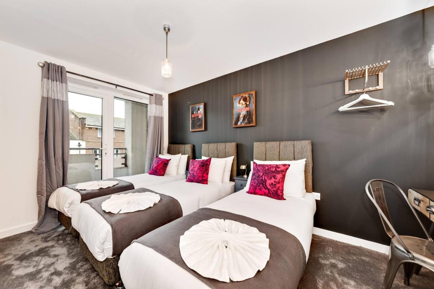 Big Boutique Champagne Bar & Roof Terrace!